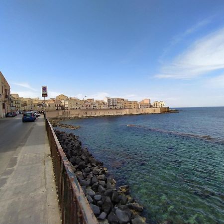 La Punta Di Ortigia Holiday Home Syracuse Bagian luar foto