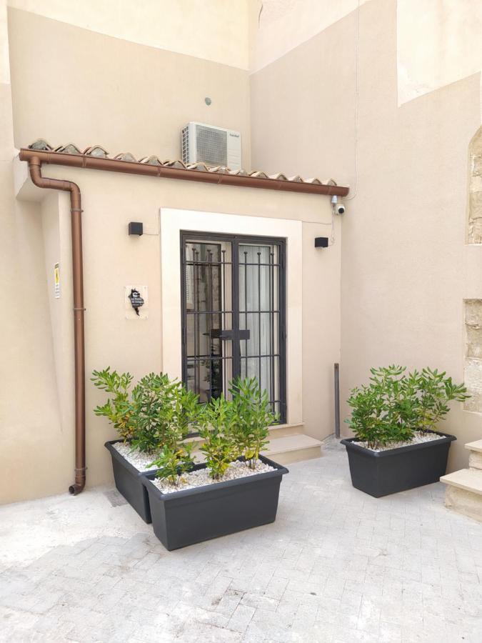 La Punta Di Ortigia Holiday Home Syracuse Bagian luar foto